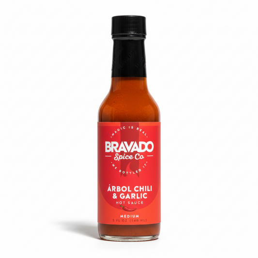 Árbol Chili & Garlic Hot Sauce on white background